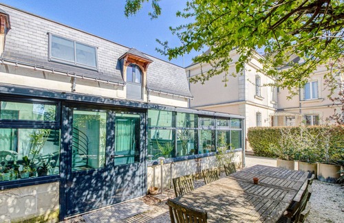 Chatellerault House | Exceptional residence in wooded grounds with swimming pool