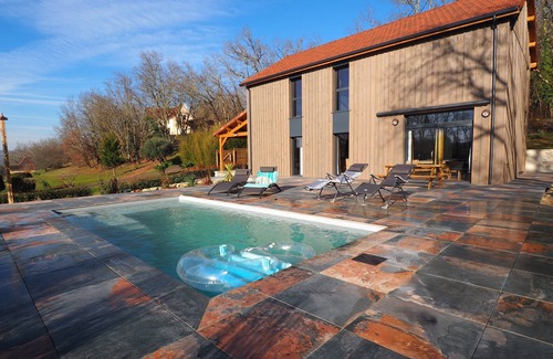 Marnac House | Exceptional stay in Périgord : Tobacco drying house, Heated swimming pool