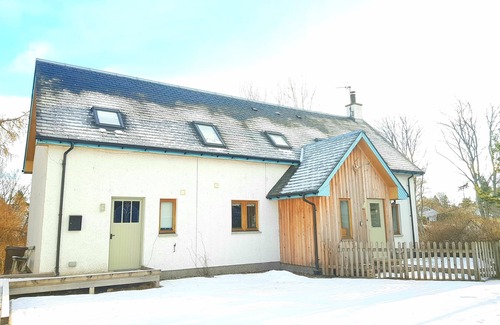 Newtonmore Cottage | Exceptional! The Byre, overlooking the Cairngorms.