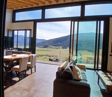 San Martin de los Andes House | Exclusiva Casa de Categoría a Estrenar en Barrio Privado de San Martin de los Andes