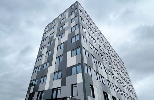 West Bromwich Apartment | Exclusive 2 Bedrooms Apartments with Parking Spot