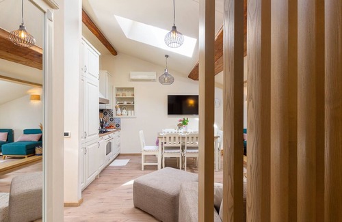 City Center Apartment | Exclusive Bacchus apartment in old town Porec with garden by the sea
