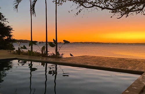Regiao dos Lagos House | Exclusive Beach House Praia de Manguinhos - House on the sand.
