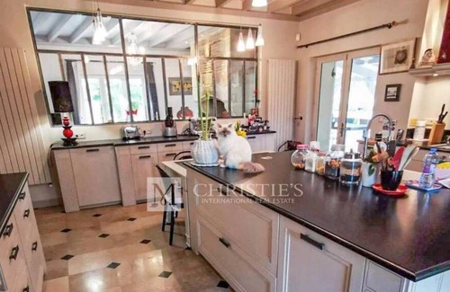 Gontaud-de-Nogaret Other | Exclusive Château with overflowing saltwater swimming pool and jacuzzi