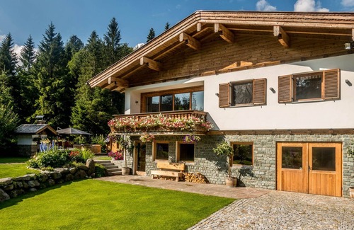 Steinberg am Rofan House | Exclusive mountain lodge with sauna, outdoor whirlpool, barbecue hut & stone oven