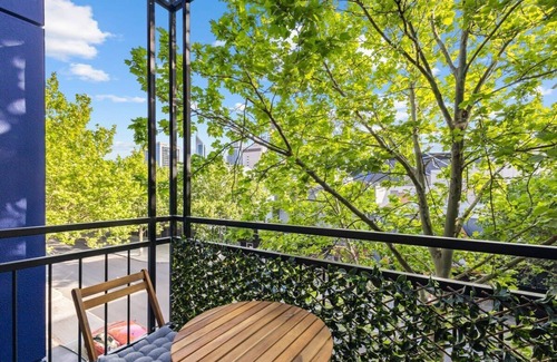 Northbridge Apartment | Exclusive Northbridge Apt w Wi-Fi Pool