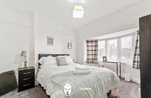 Welford House | Exclusive Offers l Last-Minute Escape l on 3-Bed House Near Leicester City Centre l Free Wi-Fi & Parking l Sleeps 6 l IV stays Short Lets & Serviced Accommodations