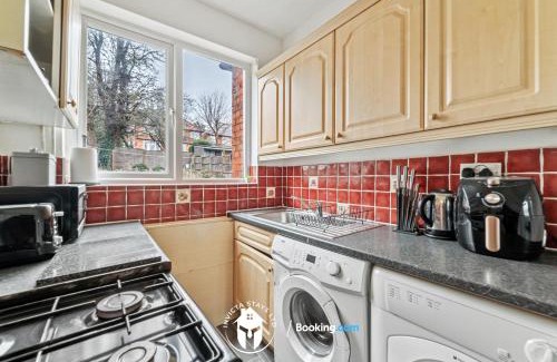 Welford House | Exclusive Offers l Last-Minute Escape l on 3-Bed House Near Leicester City Centre l Free Wi-Fi & Parking l Sleeps 6 l IV stays Short Lets & Serviced Accommodations