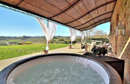 Certaldo Villa | Exclusive panoramic villa with private pool between Florence and Siena.