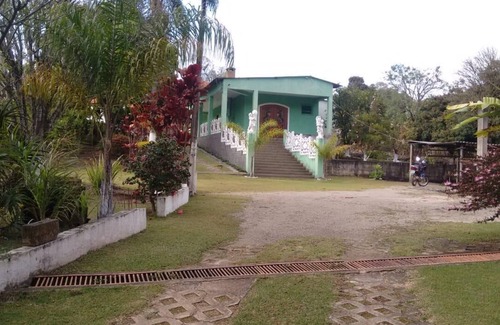 Pinhalzinho House | Exclusive Resort with Lake, Swimming Pool, Party Room and Barbecue.