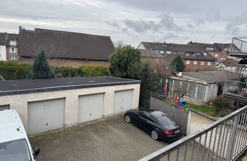 Rhein-Erft-Kreis District Apartment | Exclusive Sindorf vacation apartment with PlayStation and pet-friendly