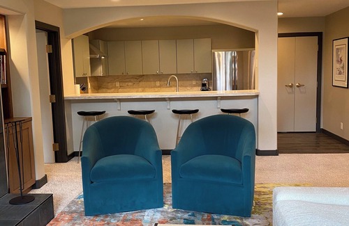 Salt Lake Mountain Resorts Condo | Exclusive Ski in - Ski Out Penthouse.