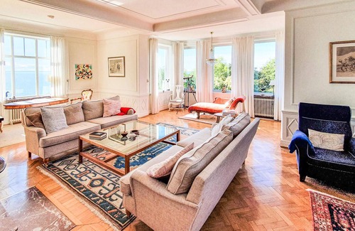 Molle House | Exclusive, spacious villa with sauna, outdoor pool and panoramic sea views.