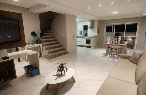 Vila Julia House | Exclusive triplex house in a gated community with sea views