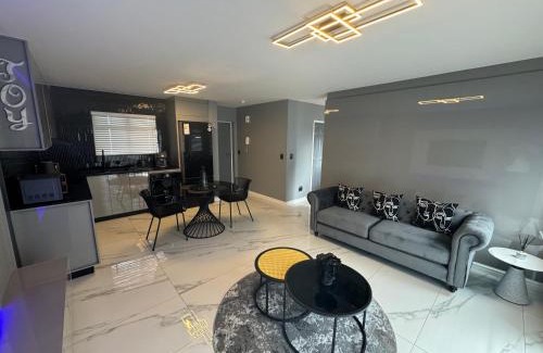 Century City Apartment | Exclusive Ultra-Luxury A Cut Above Apartments Century City by Vvip Bookings