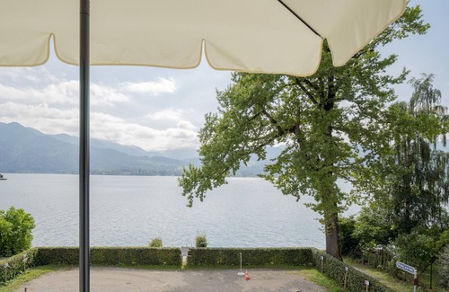 Tegernsee Apartment | Exclusive with lake view, free parking space and high-quality furnishings
