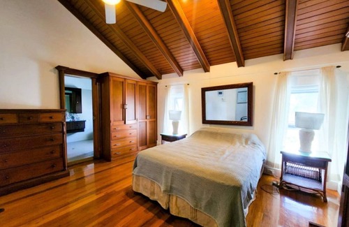 Suva House | EXCUTIVE BEACHFRONT Spa Pool 3x Bedroom Ensuite Residence HOUSE