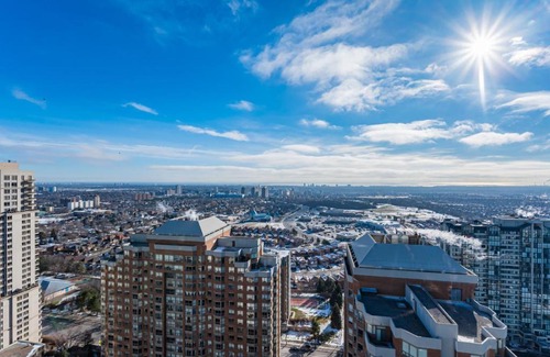 Downtown Mississauga Apartment | Executive 2BR-2Bath Condo, High Floor, Parking