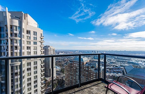 Downtown Mississauga Apartment | Executive 2BR-2Bath Condo, High Floor, Parking