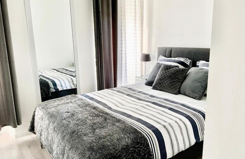 South Bonnevoie House | EXECUTIVE DOUBLE ROOM WITH EN-SUITE IN GUEST HOUSE CITY CENTRE r4