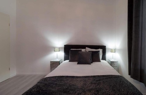 South Bonnevoie House | EXECUTIVE DOUBLE ROOM WITH EN-SUITE IN GUEST HOUSE CITY CENTRE r4