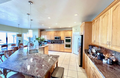 Draper House | Executive Family home in upscale area