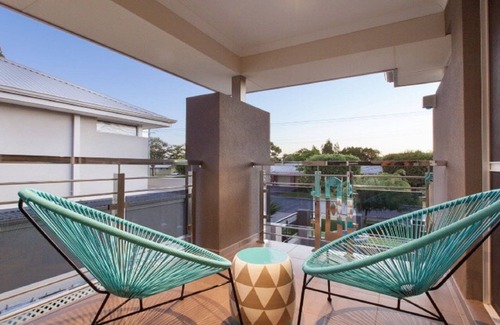 Kewdale House | Executive luxury home with swimming pool