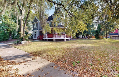 Eastside House | Executive Rental 3BR Victorian House Close Forsyth Park & Downtown, 31 days