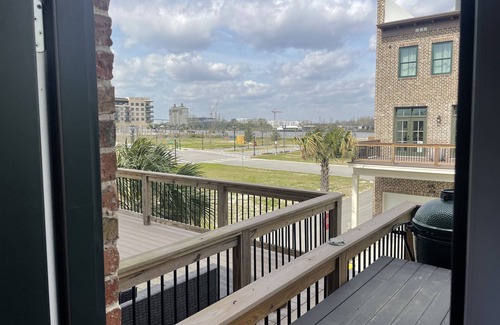 Hitch Village - Fred Wessels Homes House | Executive rental available in Savannah, GA- minimum 60 day. great locale