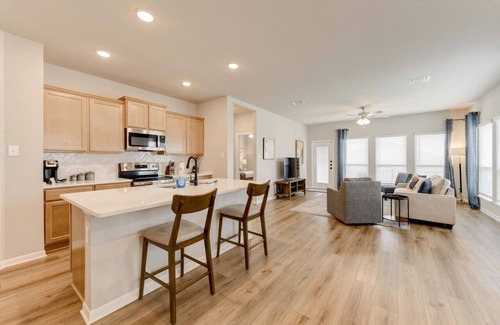 Hutto House | Executive Stay in Hutto