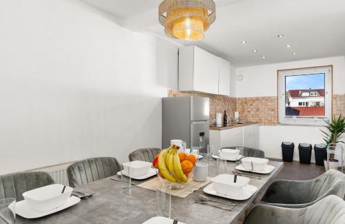 Philippinenhof-Warteberg Apartment | Exklusive 160 qm Wohnung mit Balkon für Gruppen in Guter Lage