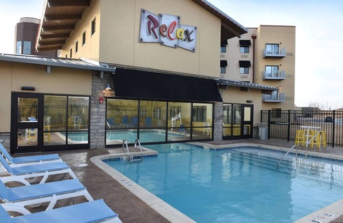 Broken Arrow Hotel | Expanded Stay King, Stoney Creek Broken Arrow, Living Room | 4 Units