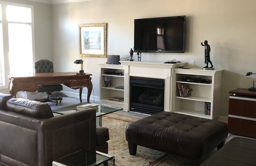 Birmingham Condo | Expansive, Bright Condo with Volume Ceilings. Extra office, conference room.