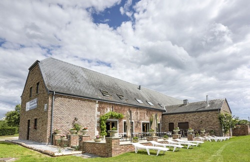 Houyet House | Expansive Holiday Home in Houyet with Garden