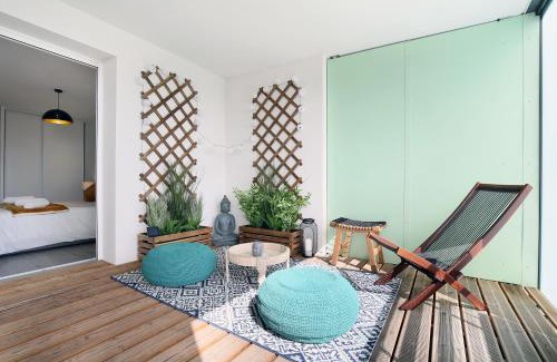 Fontaine Lestang-Bagatelle-Papus-Tabar-Bordelongue Apartment | expat renting - Le Mosaïque - Patte d'Oie - Parking
