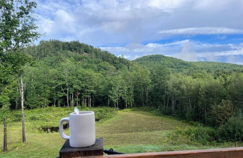 Milton Ski Chalet | Experience Bethel charm near Sunday River