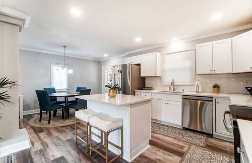 Starmount House | Experience Charlotte charm near SouthPark Mall