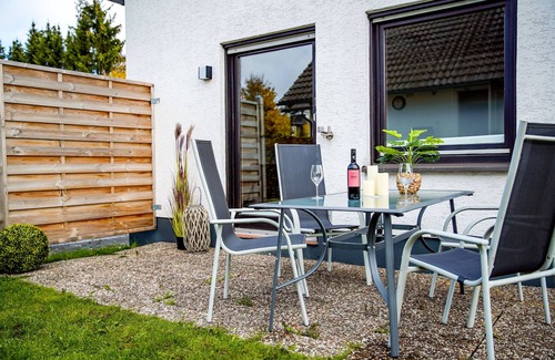Zueschen Apartment | "Experience Comfort and Fun in Our Cozy Winterberg Vacation Apartment!"