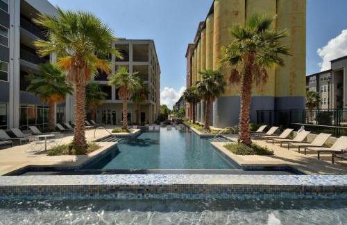 King William Apartment | Experience Downtown Studio Near River Walk