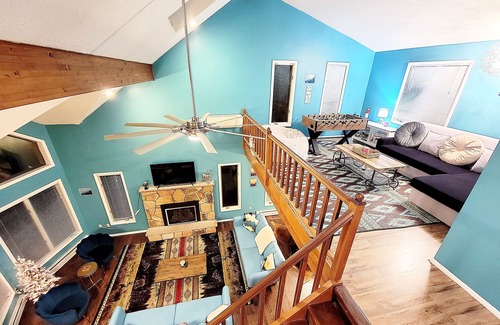East Stroudsburg Ski Chalet | Experience fun at Camelback, stay at our spacious 4-bedroom chalet