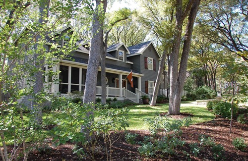 Tarrytown House | Experience the best of both worlds: downtown access with neighborhood charm