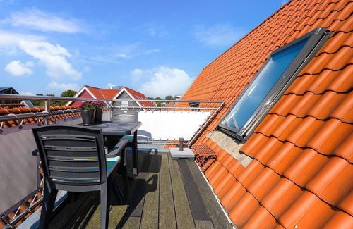 Ouddorp House | Experience the liveliness of the village of Ouddorp, but also be close to the endless natural beauties of Goeree-Overflakkee.