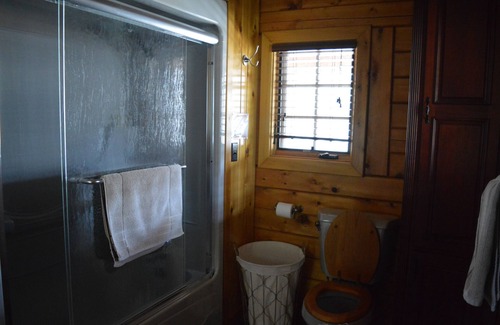 McMillan Cabin | Experience the North. in Luxury - at an Affordable Price!