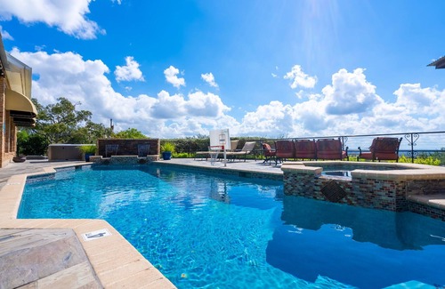 Helotes House | Experience Vista Grande: 4600 sq ft. of Luxury - Heatable Pool and City Views