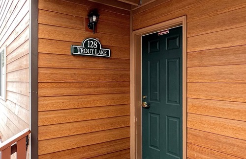 West Yellowstone Cabin | Experience Yellowstone Bliss: Unwind in Comfort & Style at Trout Lake Cabin 128