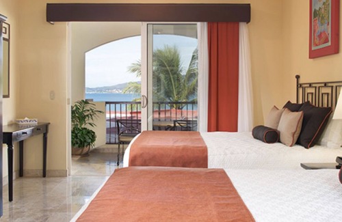 Flamingos Resort | Experience your Christmas vacation on the beach in the beautiful Nuervo Vallarta