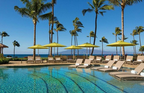 Lahaina Resort | explore 𝐅𝐢𝐧𝐝𝐢𝐧𝐠 𝐌𝐞𝐢𝐥𝐢-Beachfront Kaanapali Resort+Hyatt Amenities