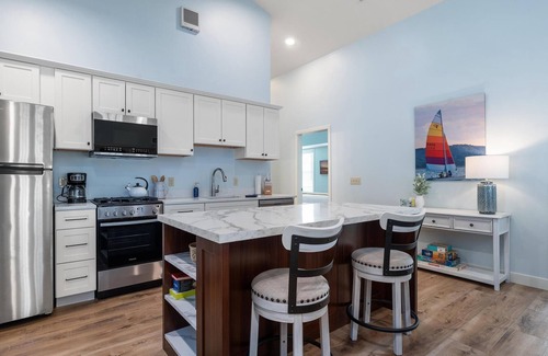 Petoskey Condo | Explore, Relax, Repeat — Cozy Condo Between Petoskey & Harbor Springs