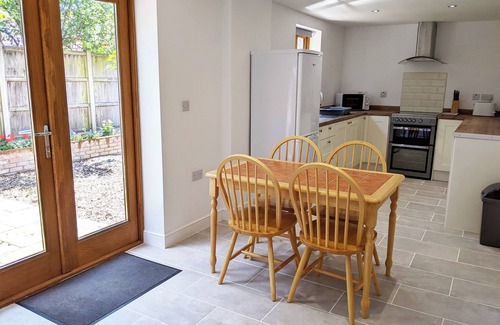 Stoke Ash House | Explore Suffolk & Norfolk from this 2 bedroom, pet friendly, detatched property