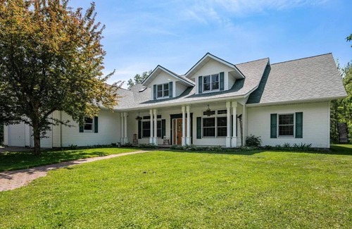 Cohasset House | Exquisite 5 Bedroom Vacation Home